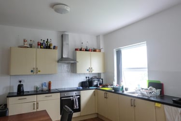 6 bed flat, 10 Lisson Grove, Mutley, Plymouth, PL47DN - Image 7